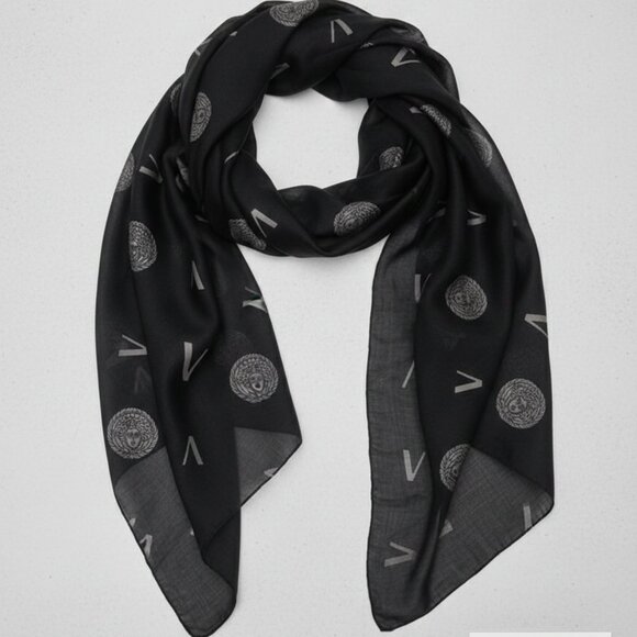 Gianni Versace Vintage 1980s-1990s Scarf - Picture 2 of 3